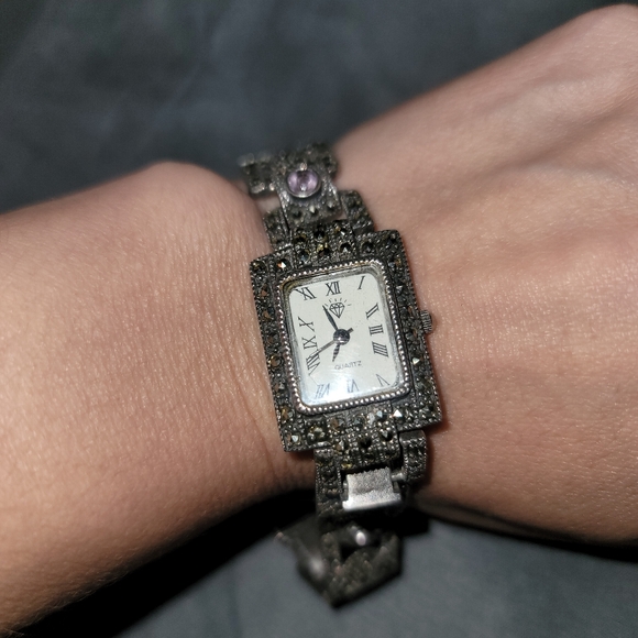 Sterling silver watch with marcasite and amethyst stamped 925💜 - Picture 5 of 10